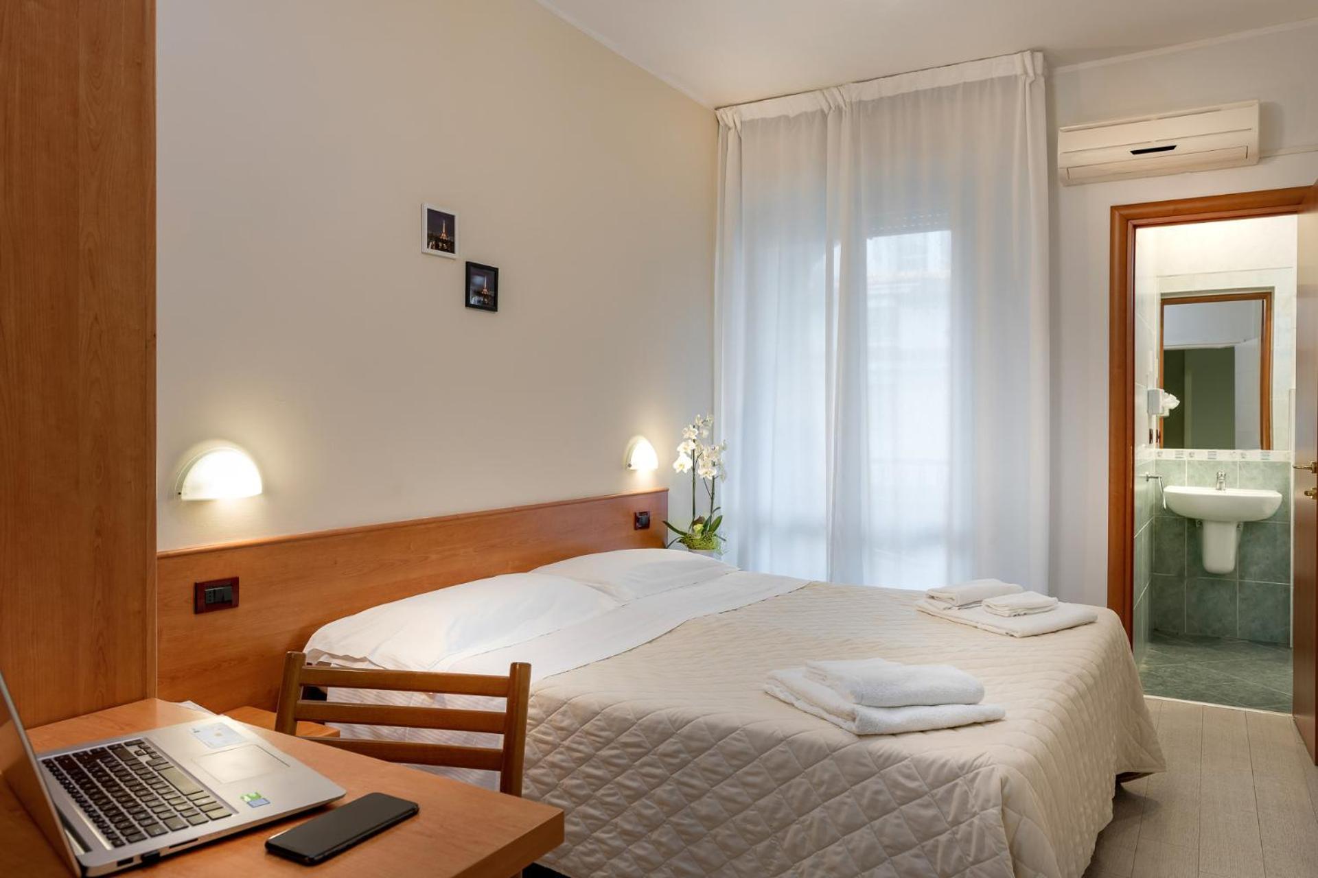 Hotel Pierre Riccione Esterno foto