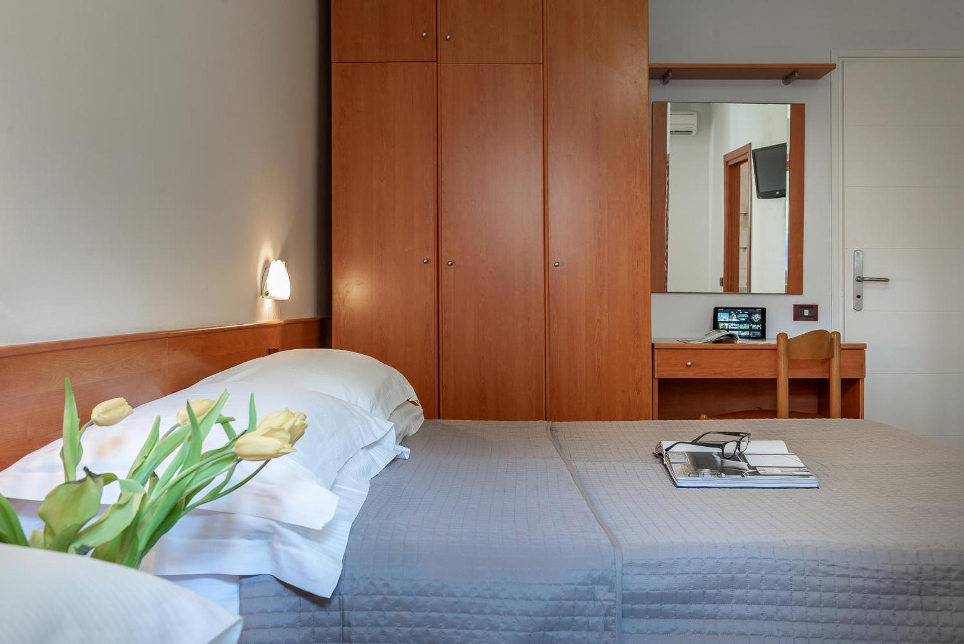 Hotel Pierre Riccione Esterno foto