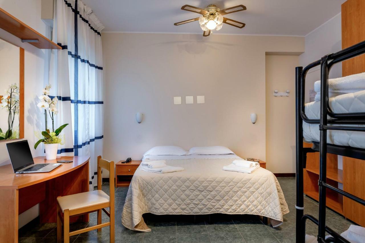Hotel Pierre Riccione Esterno foto