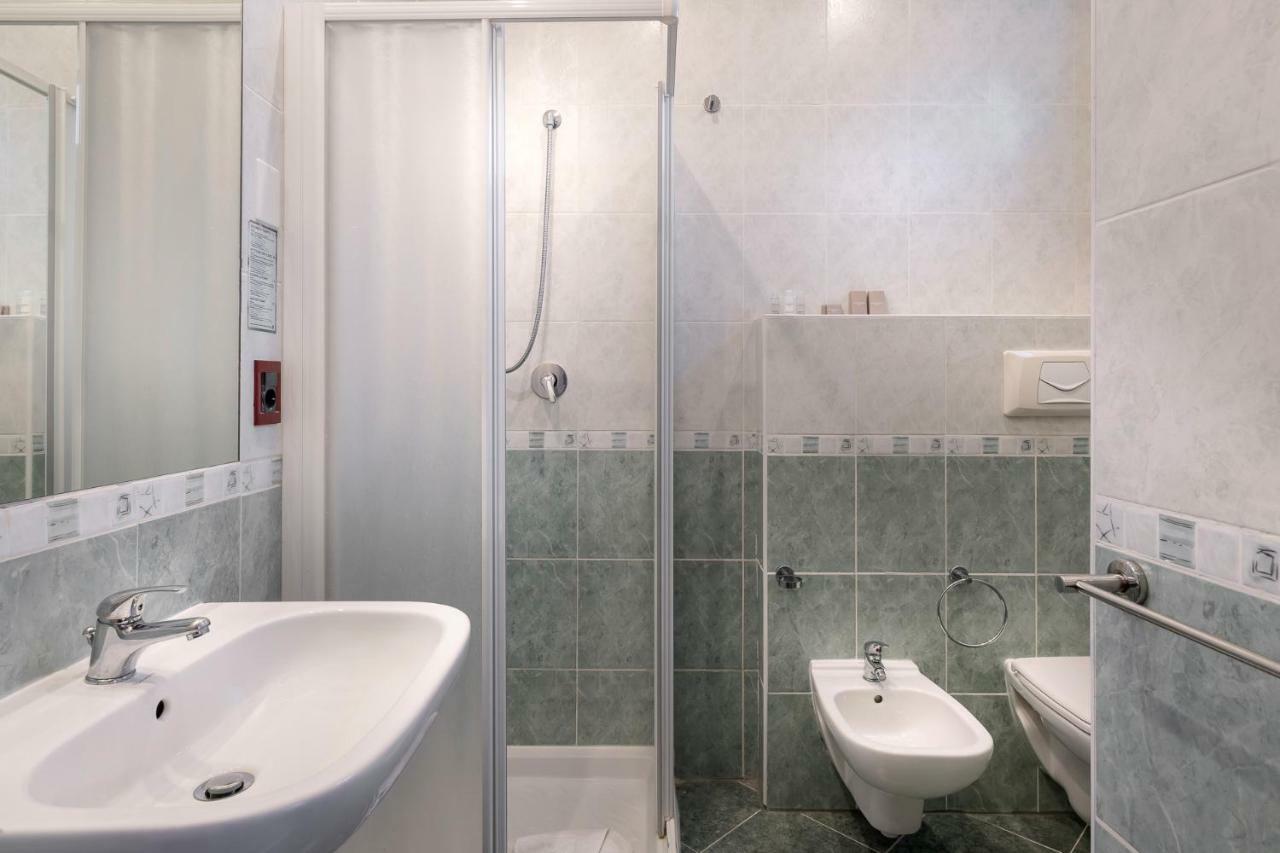 Hotel Pierre Riccione Esterno foto